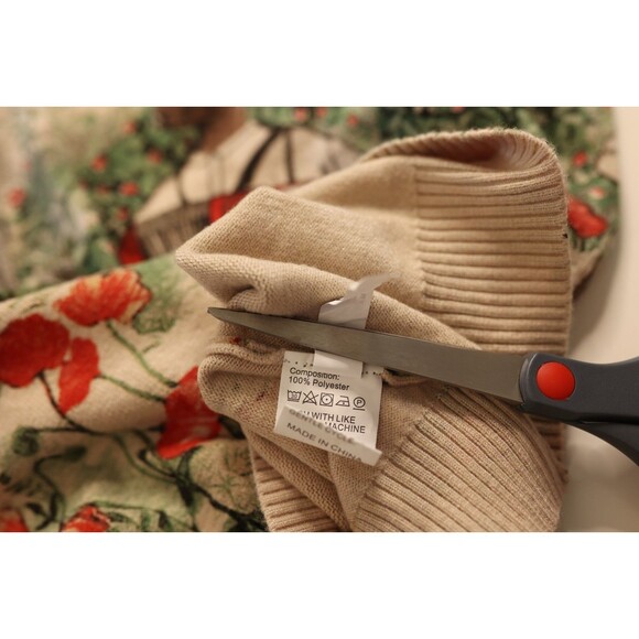 Womens Crewneck Cream Cozy Sweater Whimsical Folk Woodland Deer Cottagecore M - Picture 4 of 13